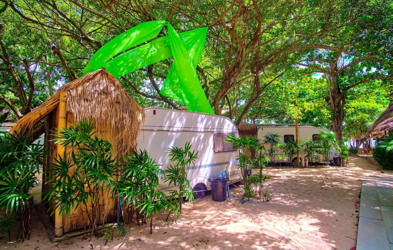 Beach House Camp Na Chom Thian Bagian luar foto